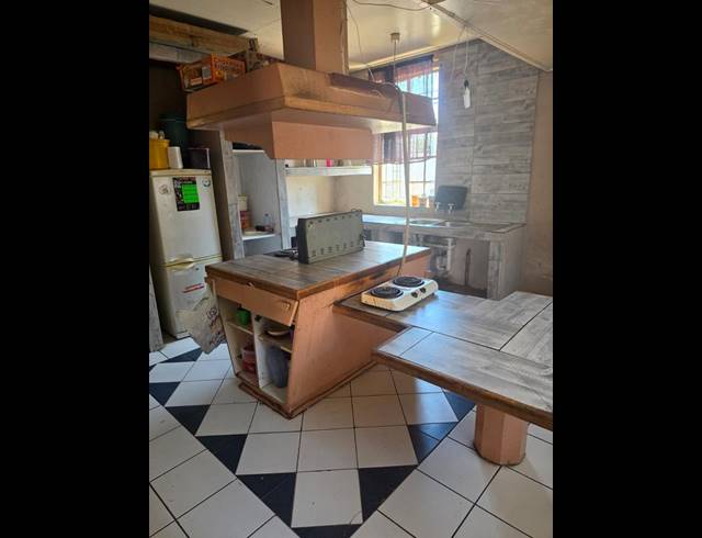 3 BEDROOM HOUSE FOR SALE IN LA ROCHELLE